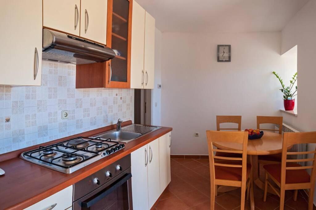 Peaceful Apartment With Beautiful Sea View Rabac Extérieur photo
